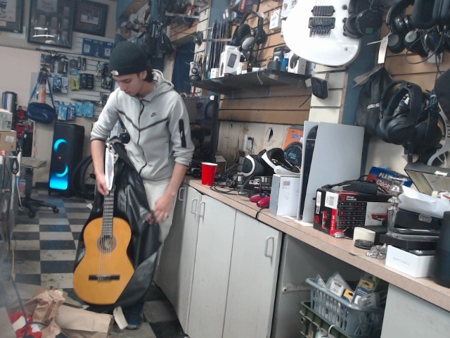 Guitare acoustique neuve