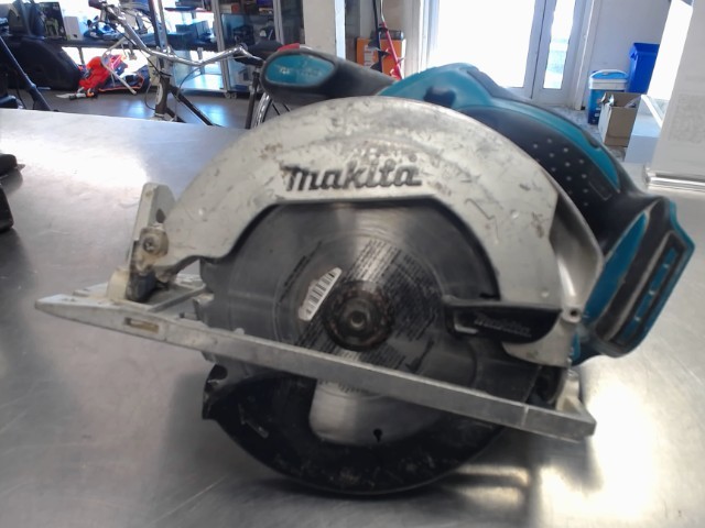 Scie circulaire makita