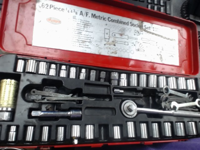 Olympia ratchet combined socket set