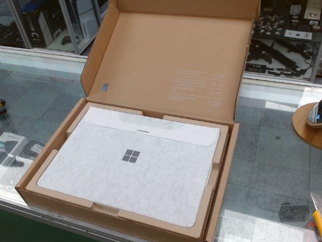 Ultra 7/32gb ram/512ssd/7th gen/2025