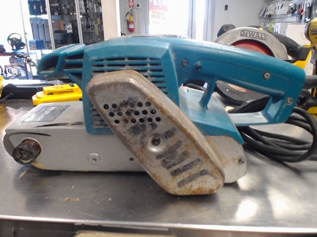 Heavy duty belt sander