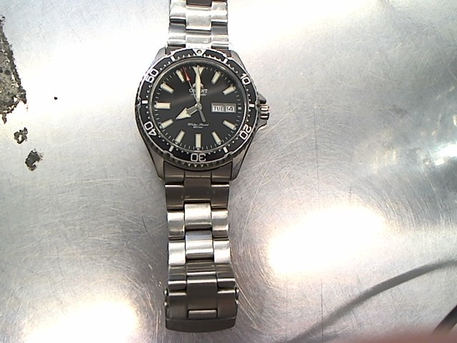 Orient mako montre