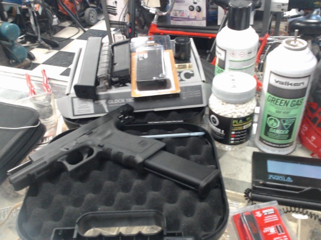Airsoft glock 18 + lot daccessoire