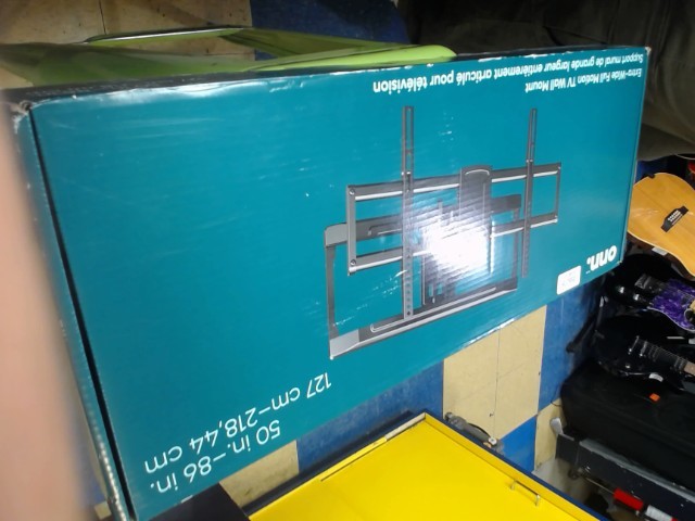 Full motion tv wall  mount 5086 in.