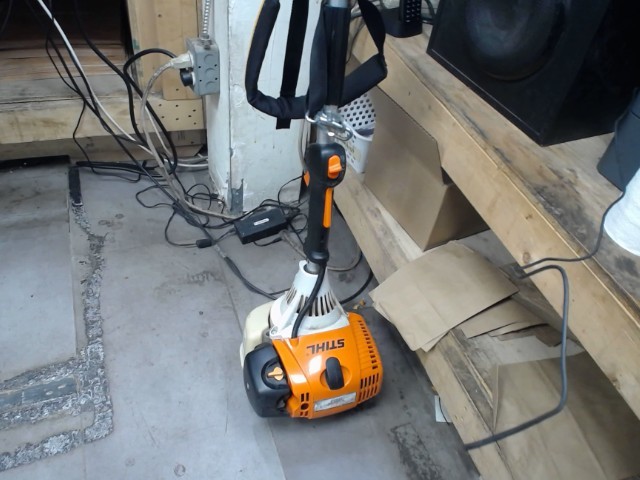 Weedeater stihl km90r