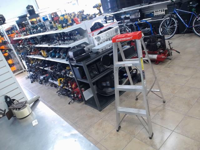 Escabeau aluminium 4pied