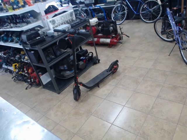 Trottinette electrique avec chargeur