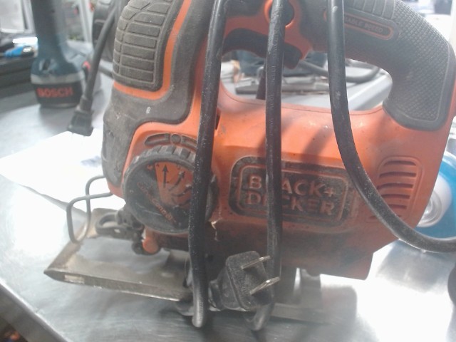 Scie sauteuse black decker