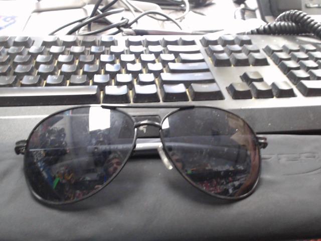 Lunette de soleil tommy hilfiger