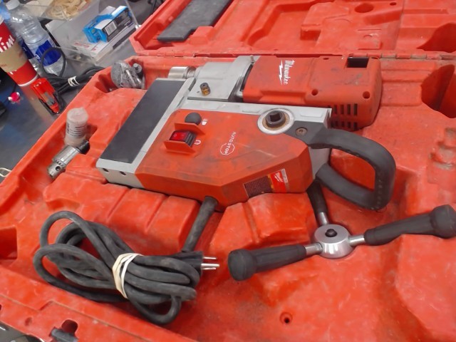 Magnetic press drill milwaukee dcase