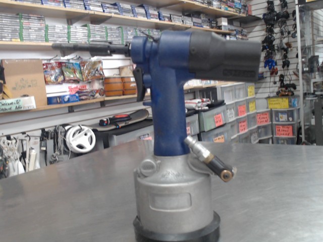 Riveuteuse a air