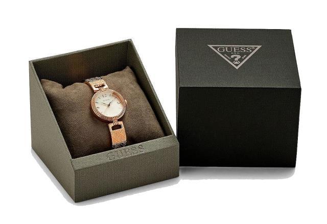 Mopntre guess in box