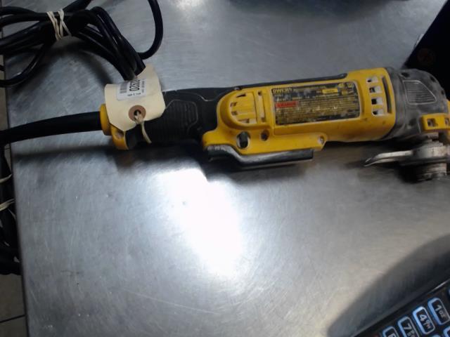 Oscillateur filaire dewalt
