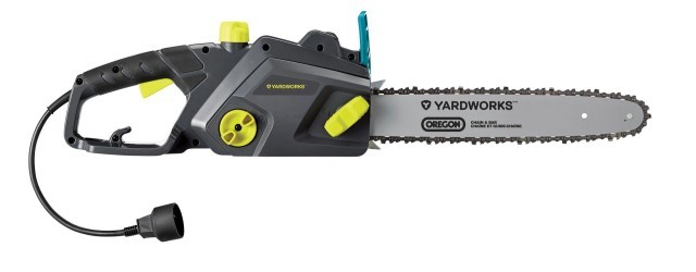 Chainsaw a fil yardwors