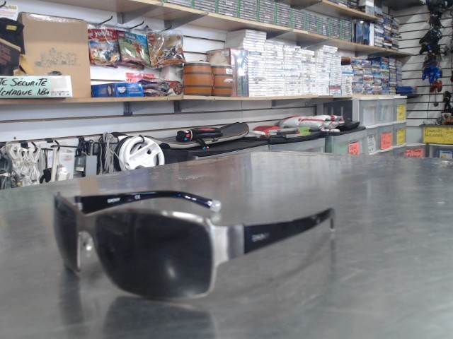 Paire lunette soleil