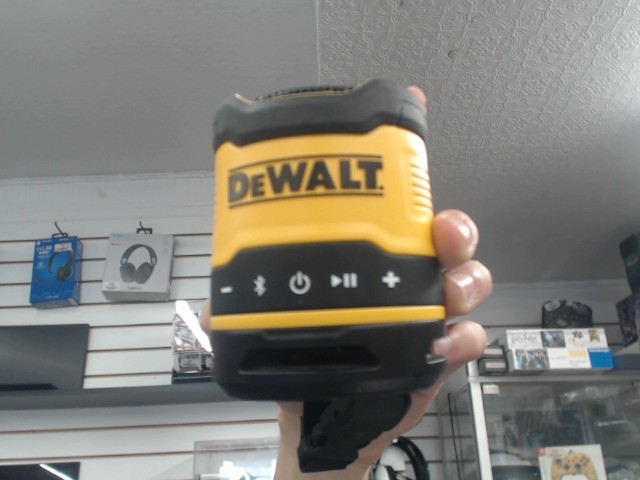 Speaker bluethoots dewalt comme neuf