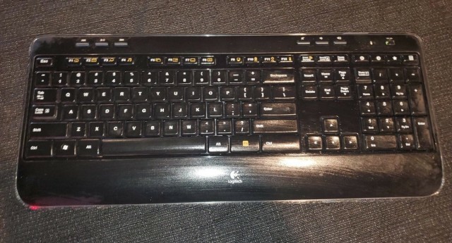 Clavier noir logitech