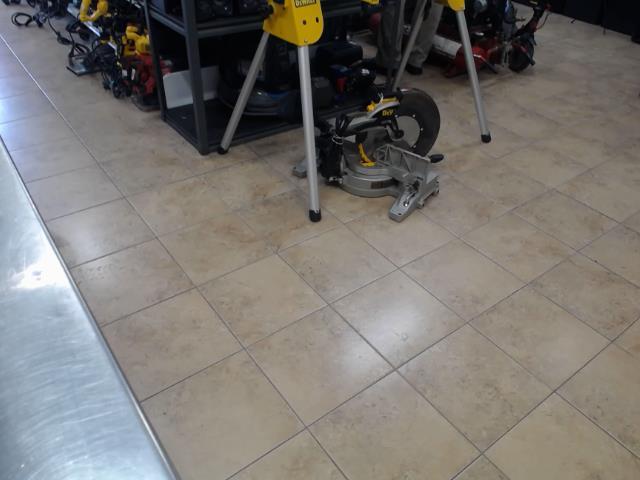 Scie a onglet dewalt filaire