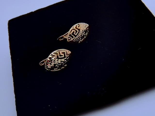 BOUCLES D OREILLES EN OR 10KT NEW