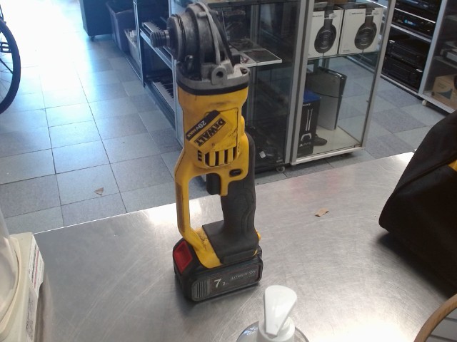 Dewalt grinder avec batt generique