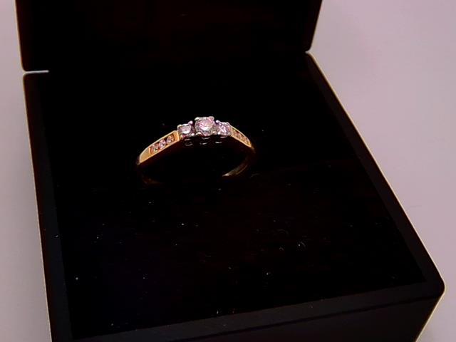 BAGUE EN OR 14KT AVEC DIAMANTS