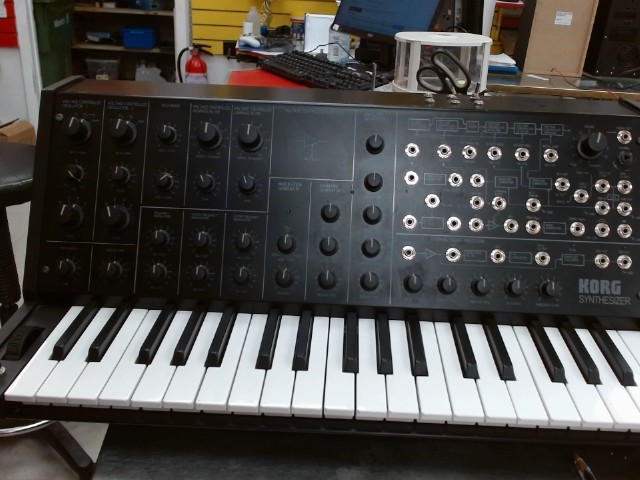 Synthesyzer