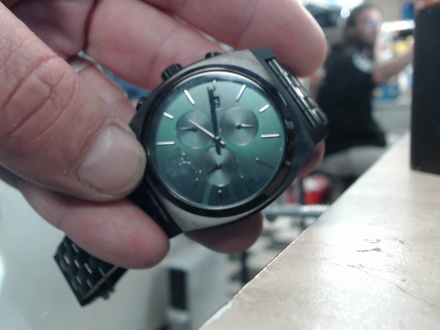 Time teller chrono noir et vert
