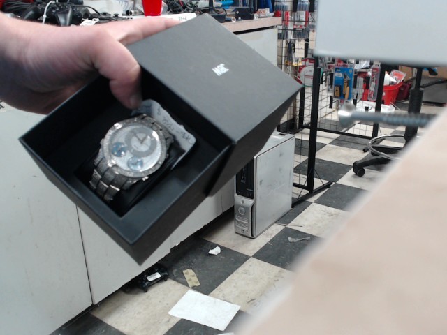 Montre diesel grise et bleu