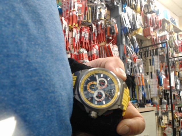 Montre de course automatique jaune