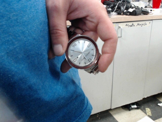 Montre no name en bois metal