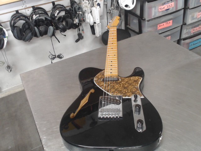 Guitare electrique(replique)