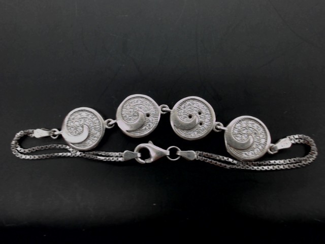 Bracelet en argent avec pierre lune