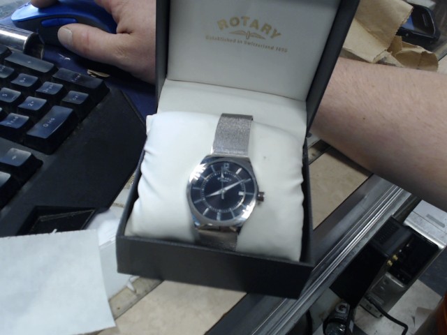 Montre in box