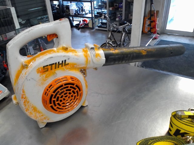 Leaf blower