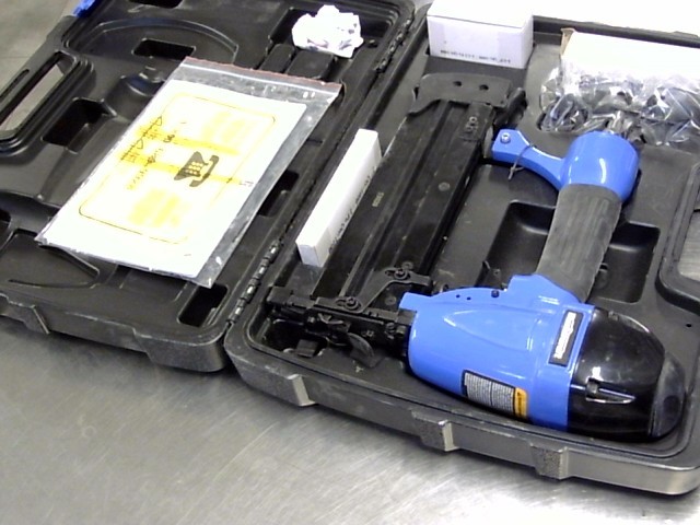 Mastercraft gun a clou bleu + case