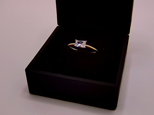 BAGUE EN OR 10KT NEW