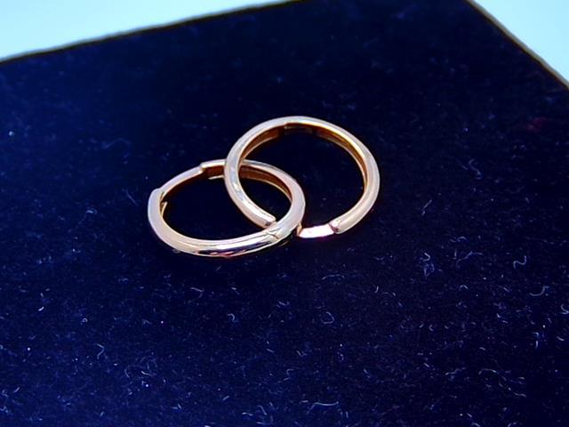 BOUCLES D OREILLES EN OR 10KT