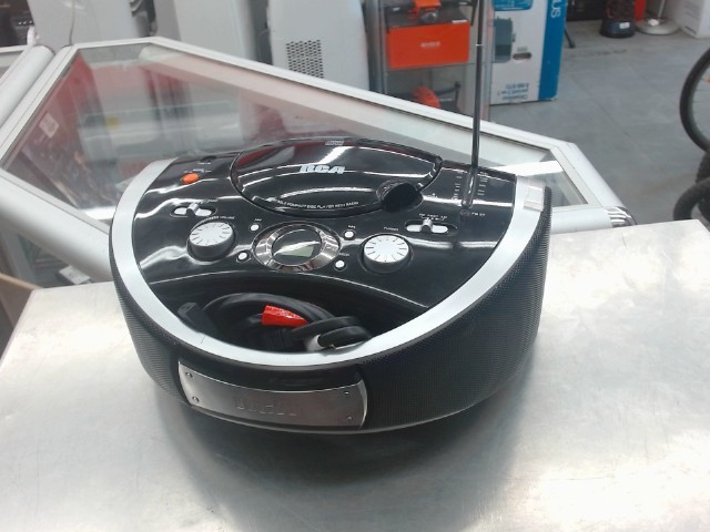 Reveil matin / radio rca comme neuf