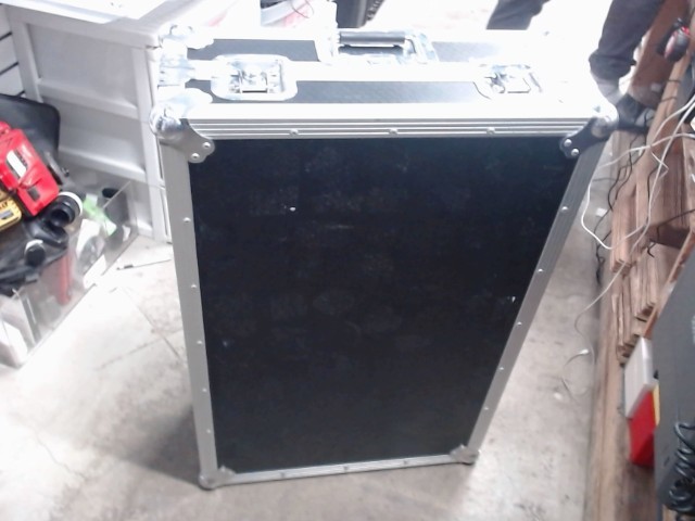 Case heavy duty pour mixer comme neuf
