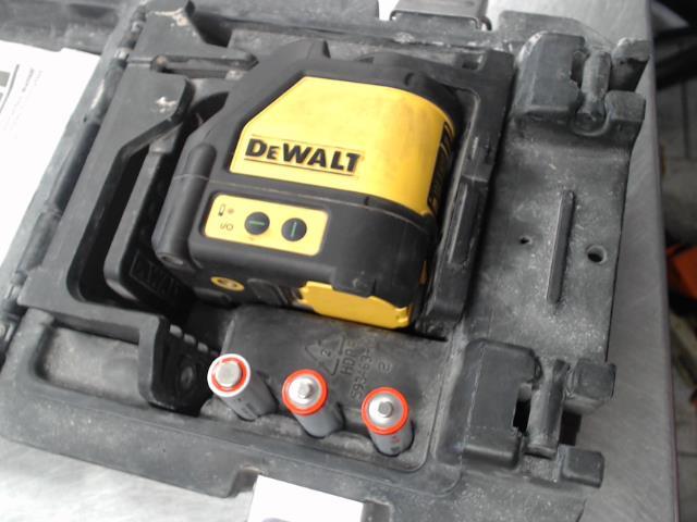 Laser dewalt avec boite,support et pile