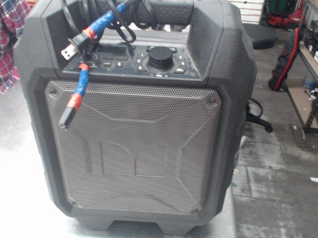 Speaker bluettooth monster rocking rol