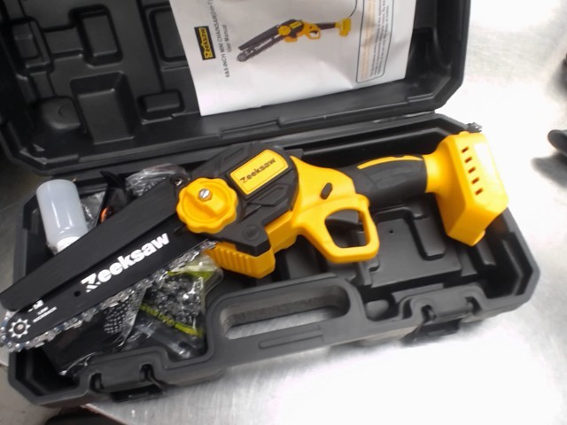 Zeeksaw (dewalt compatible) dans case