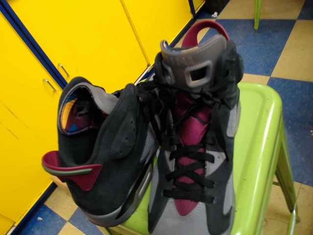 Retro black bordeaux taille 11