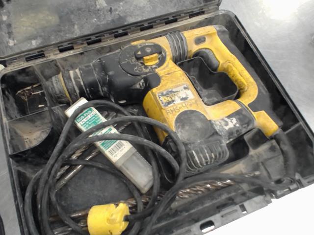 Drill a beton dewalt dans coffre+meche