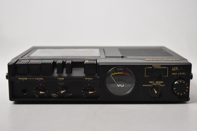 Portable cassette recorder +fil