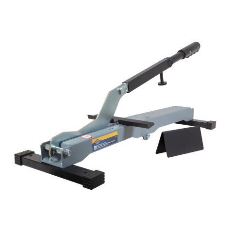 Flooring cutter