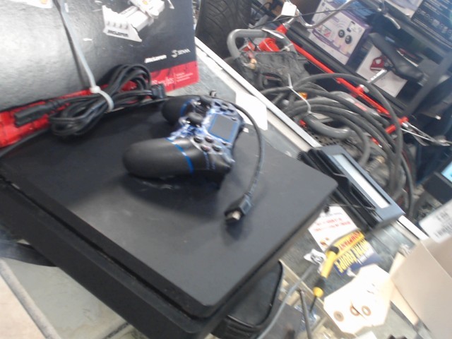 Console ps4 avec fausse manette