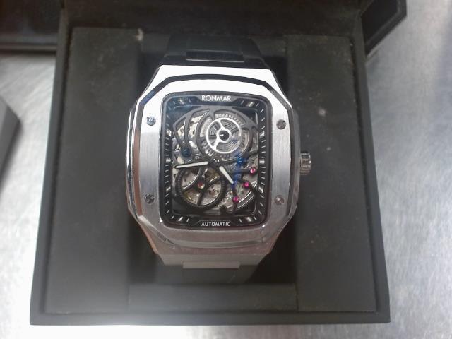 Automatic watch saphire glass