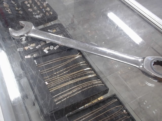 Cle ratchet 30mm metric