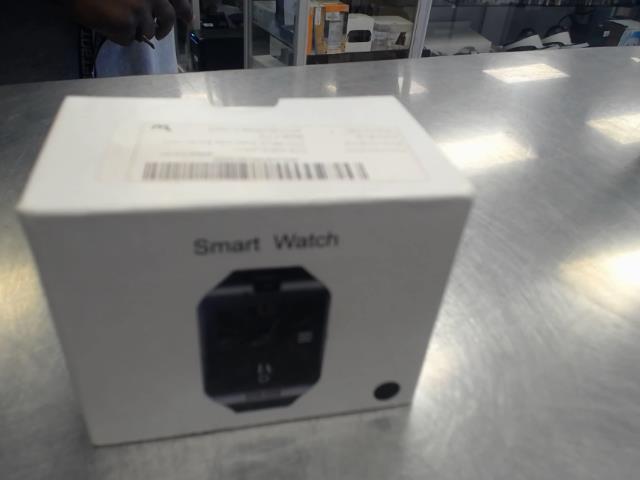 Montre intelligente basique dans la boit